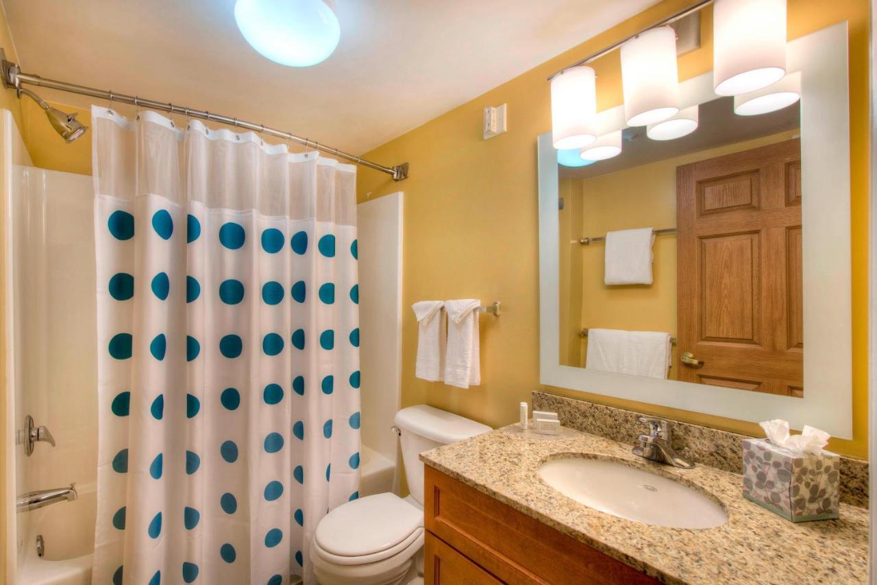 Towneplace Suites Raleigh Cary/Weston Parkway Экстерьер фото