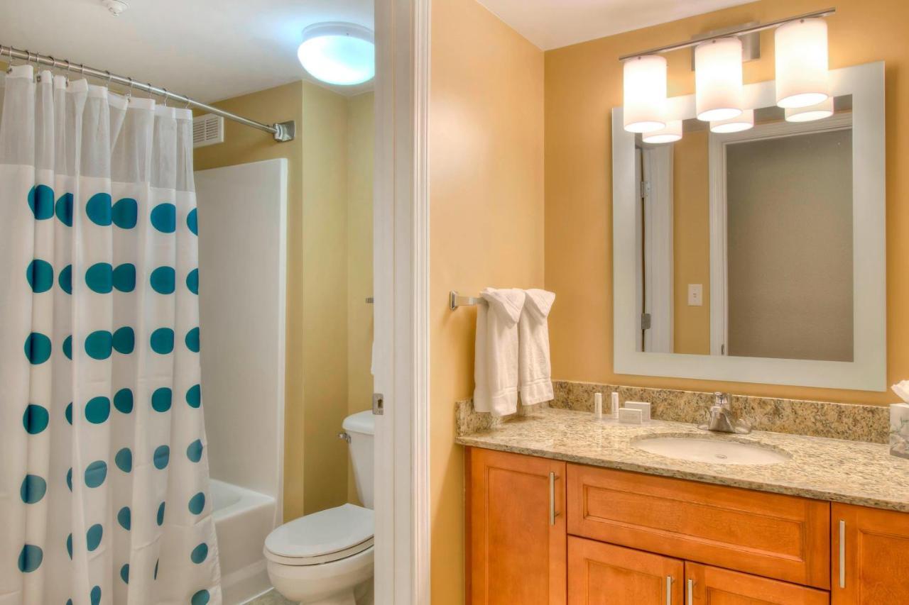 Towneplace Suites Raleigh Cary/Weston Parkway Экстерьер фото