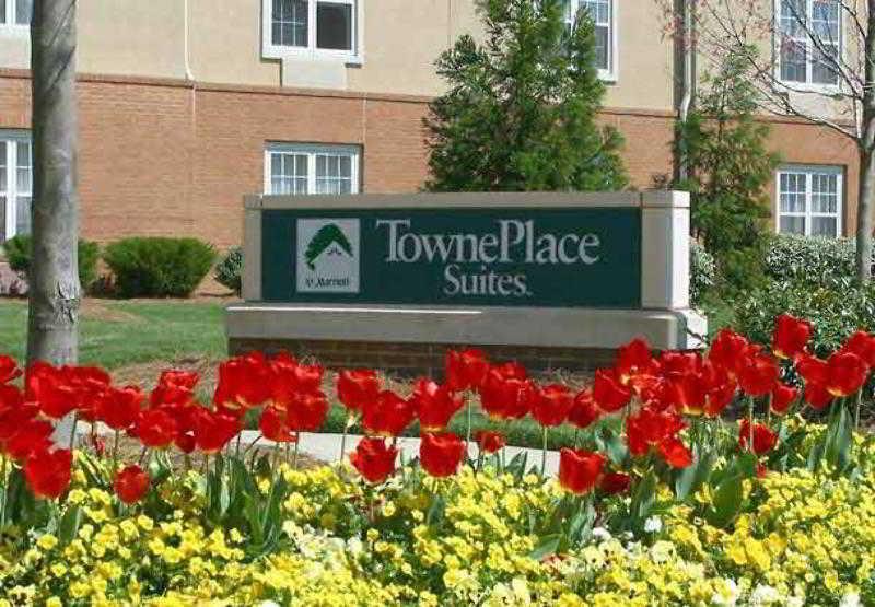 Towneplace Suites Raleigh Cary/Weston Parkway Экстерьер фото