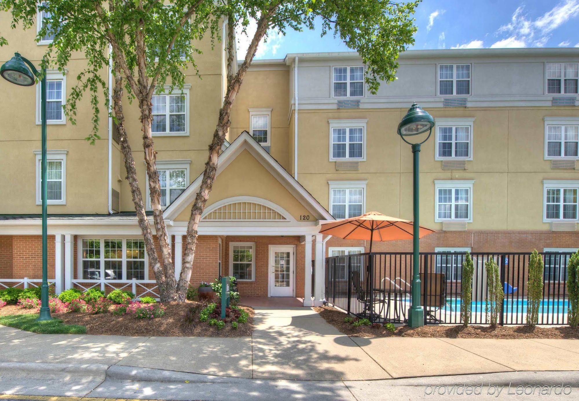 Towneplace Suites Raleigh Cary/Weston Parkway Экстерьер фото